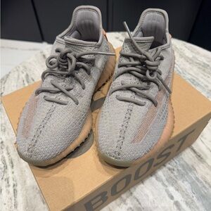 Adidas Yeezy Boost 350 V2 Sneakers